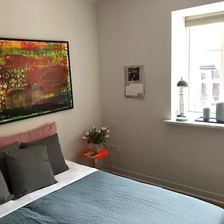 Stemningsfuld Lejlighed - 3 Minutters Gang Fra H.c. Andersens Hus Odense