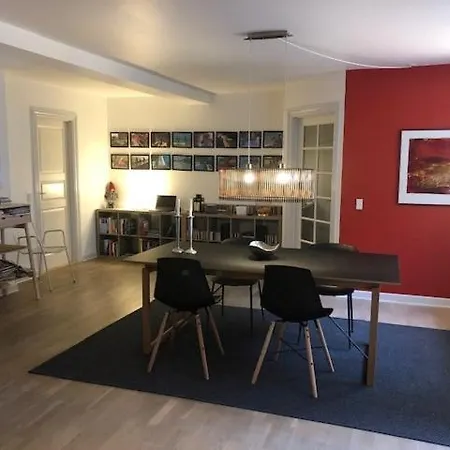 Stemningsfuld Lejlighed - 3 Minutters Gang Fra H.c. Andersens Hus Appartamento